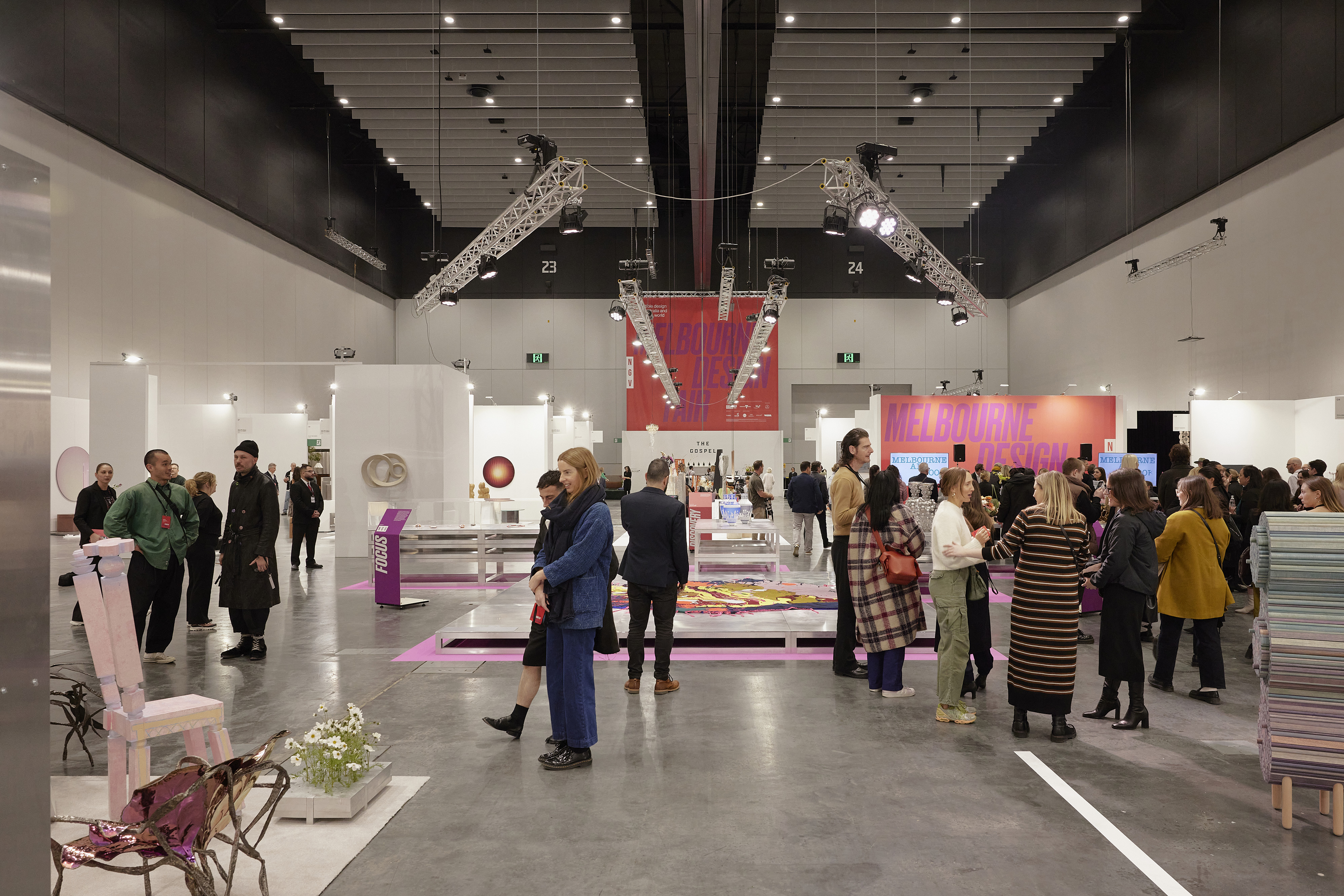 Gün 1 – Sərgi turu